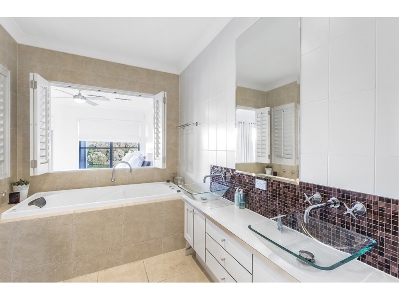 3067 Quay South Drive, Carrara QLD 4211