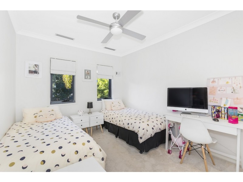 3067 Quay South Drive, Carrara QLD 4211