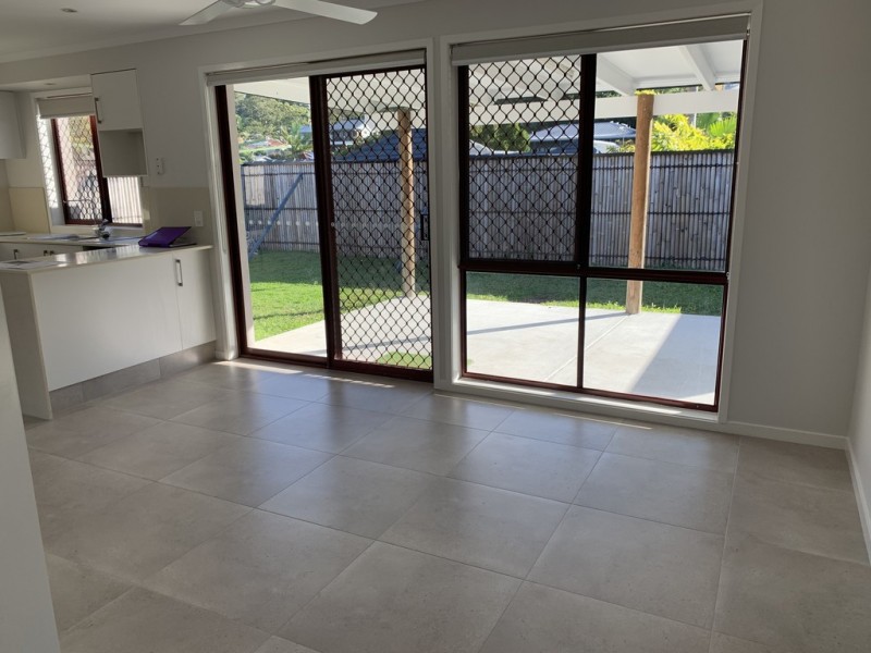 16 Oasis Crescent, Elanora QLD 4221