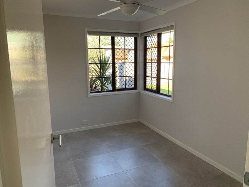 16 Oasis Crescent, Elanora QLD 4221