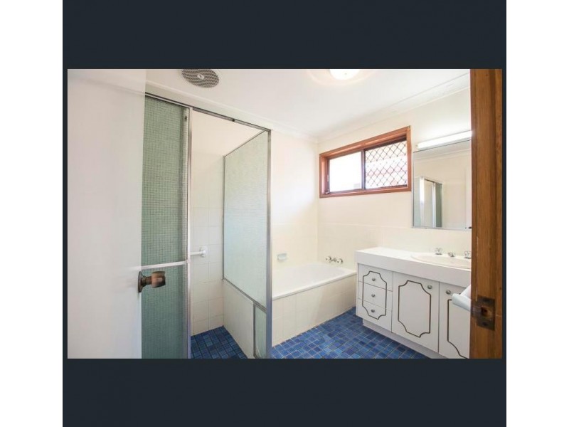 7/4 Redleaf Court, Burleigh Waters QLD 4220