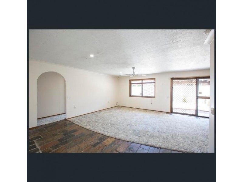 7/4 Redleaf Court, Burleigh Waters QLD 4220