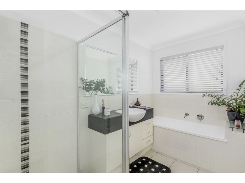 1/11 Glenmore Drive, Ashmore QLD 4214