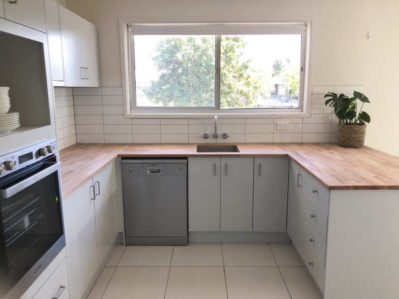17 Flamingo Key, Broadbeach Waters QLD 4218