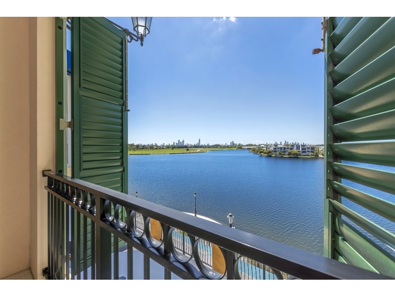 3247/3030 The Boulevard, Carrara QLD 4211