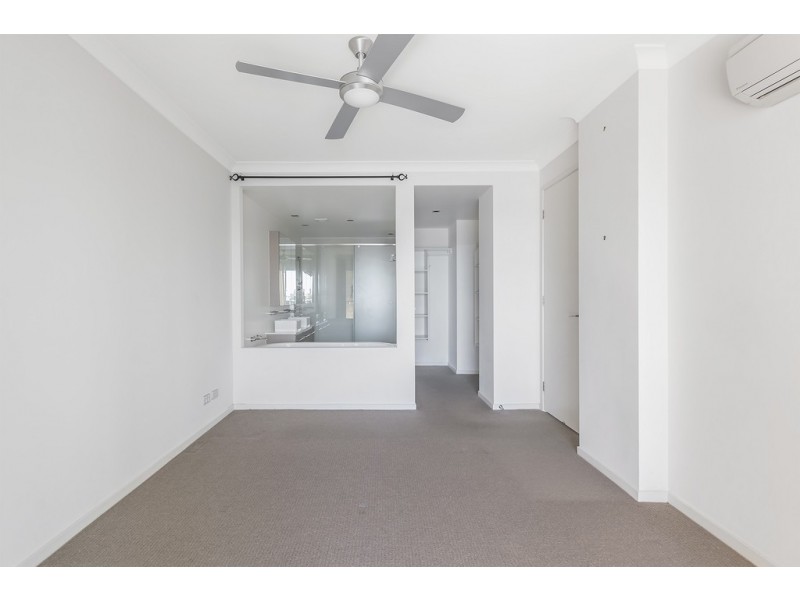 3247/3030 The Boulevard, Carrara QLD 4211