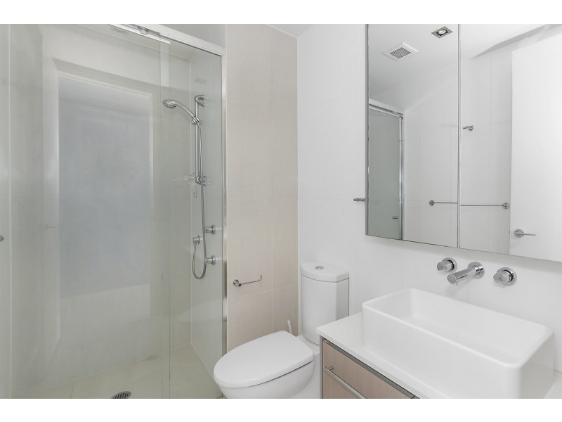 3247/3030 The Boulevard, Carrara QLD 4211
