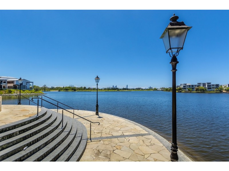 3247/3030 The Boulevard, Carrara QLD 4211