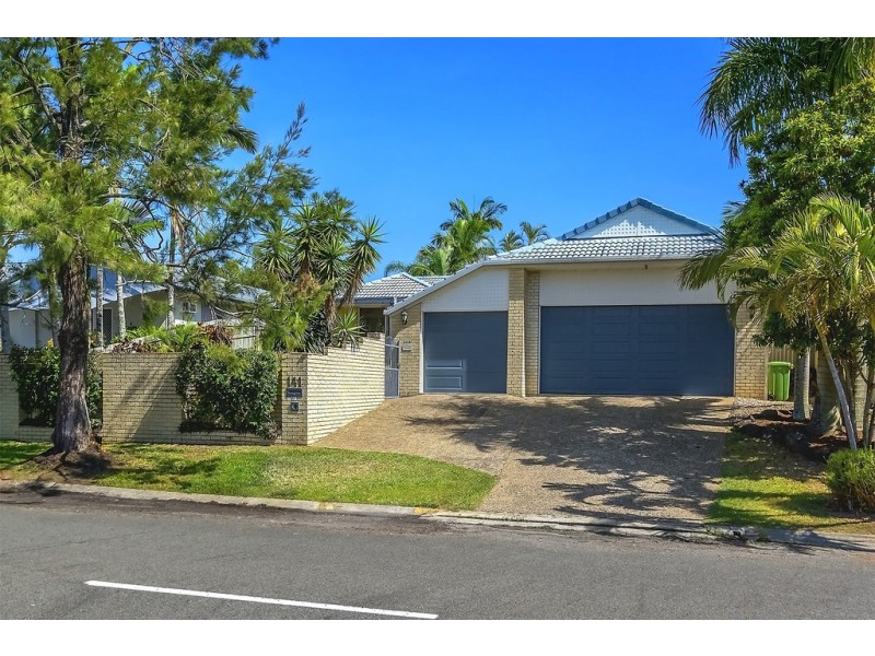 141 Glen Eagles Drive, Robina QLD 4226