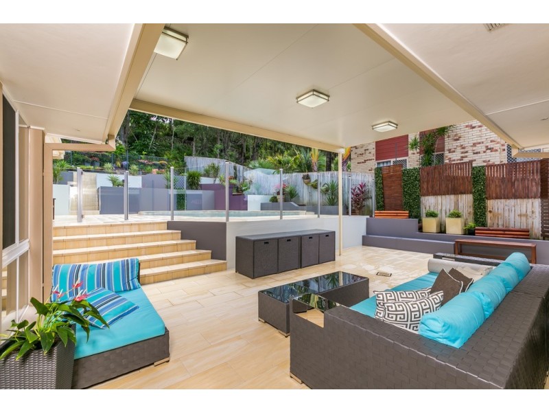 17 Foxhill Court, Carrara QLD 4211