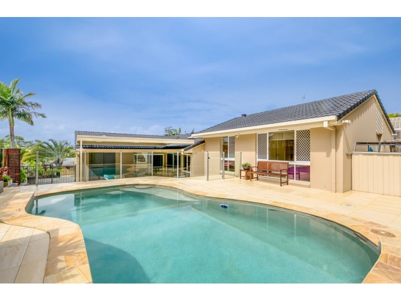 17 Foxhill Court, Carrara QLD 4211