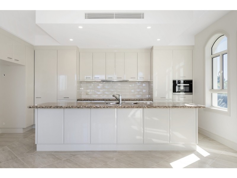 24/42-44 Brighton Parade, Southport QLD 4215