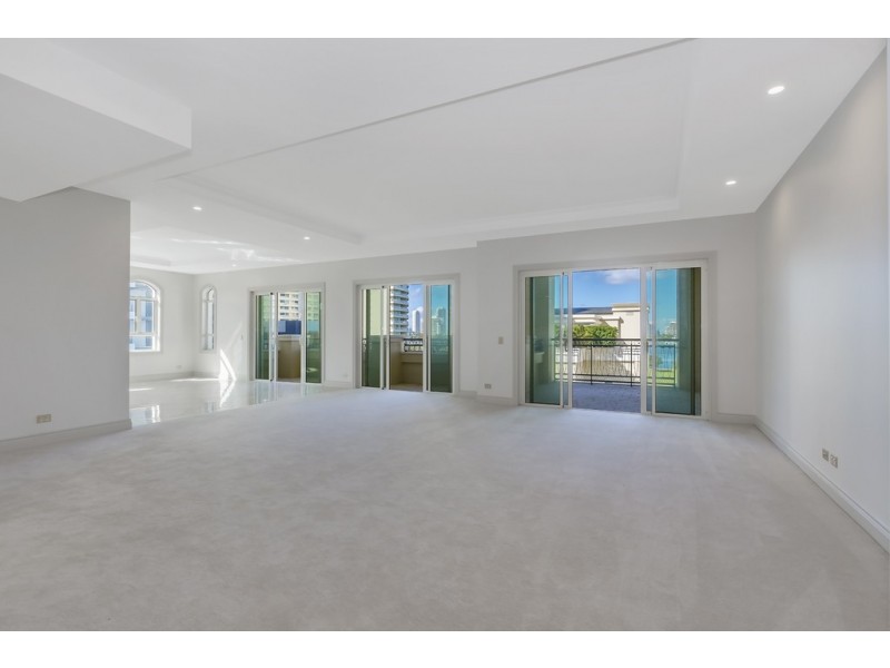 24/42-44 Brighton Parade, Southport QLD 4215