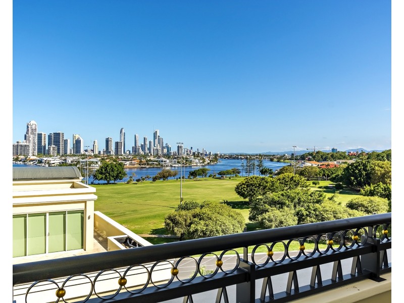 25/42-44 Brighton Parade, Southport QLD 4215