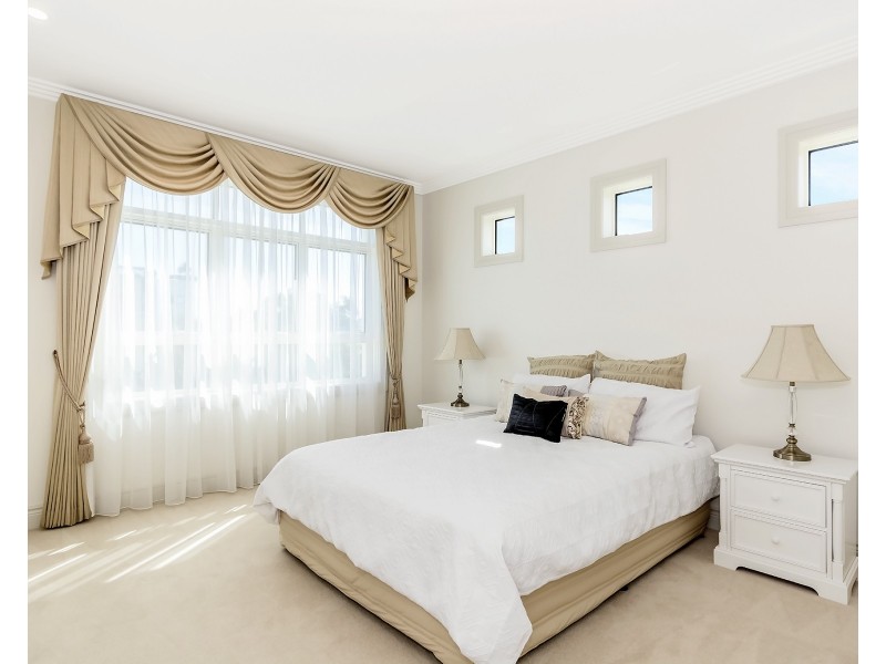 25/42-44 Brighton Parade, Southport QLD 4215