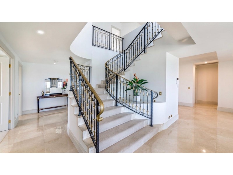 28/42-44 Brighton Parade, Southport QLD 4215