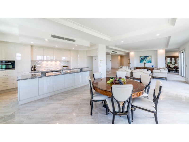 28/42-44 Brighton Parade, Southport QLD 4215