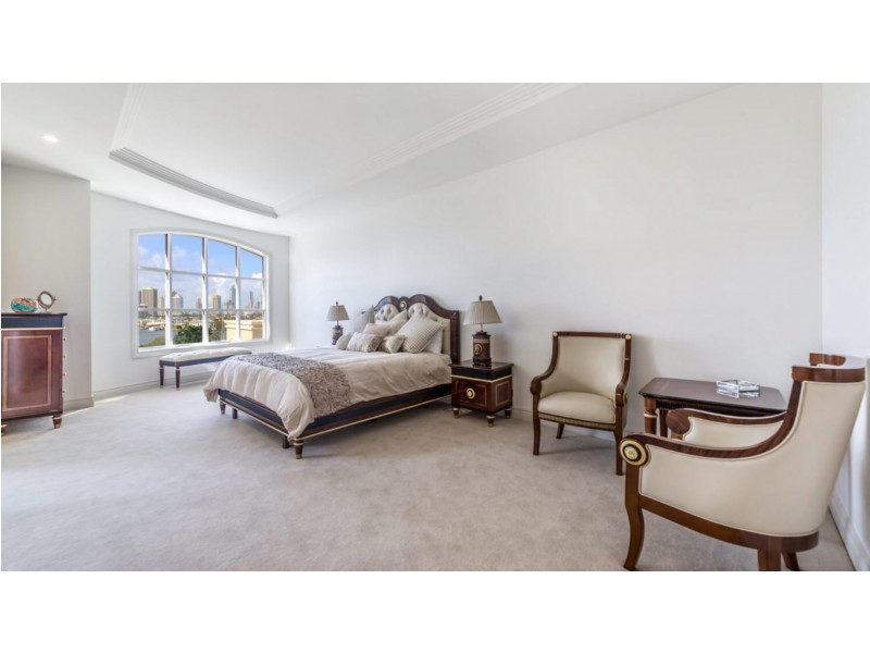 28/42-44 Brighton Parade, Southport QLD 4215