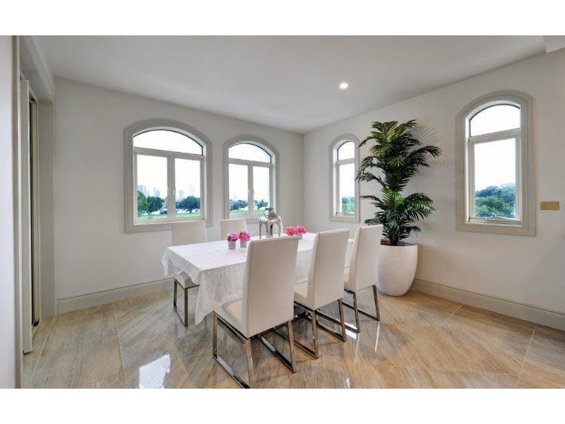 19/42-44 brighton parade, Southport QLD 4215