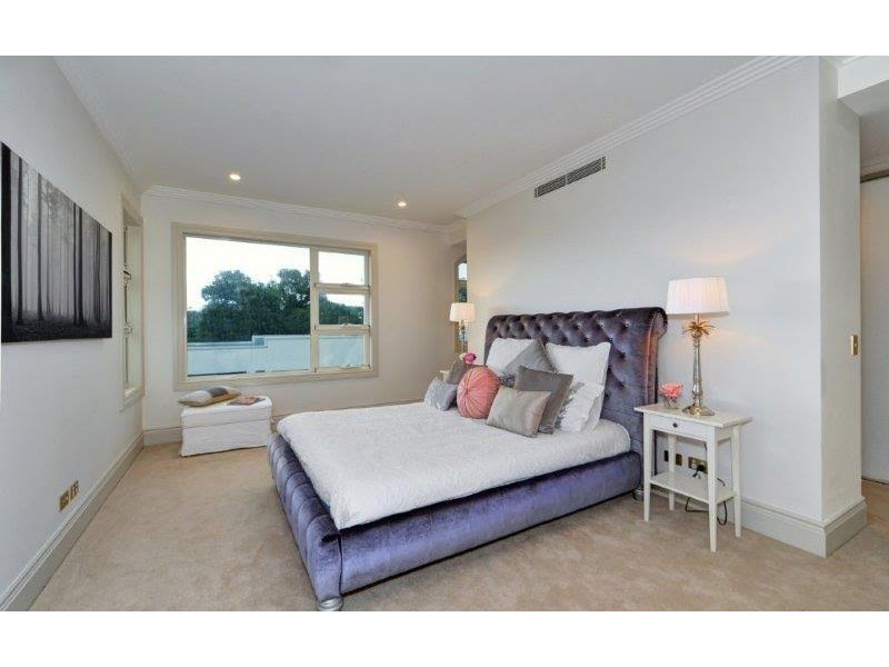 19/42-44 brighton parade, Southport QLD 4215