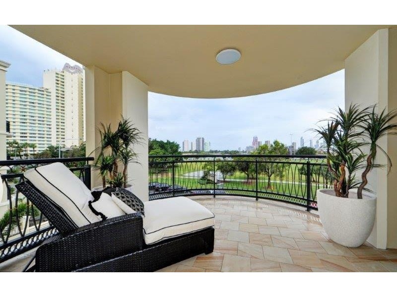 19/42-44 brighton parade, Southport QLD 4215