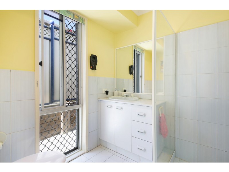 18 Hindmarsh Court, Robina QLD 4226