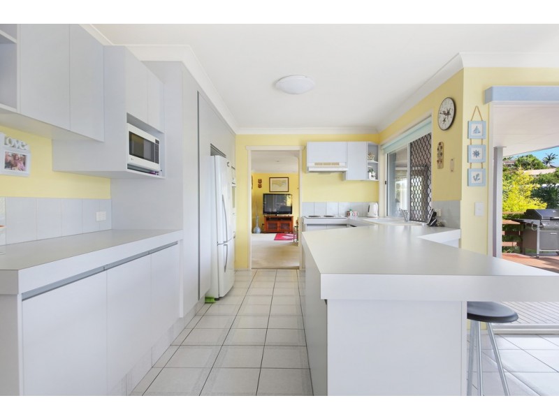 18 Hindmarsh Court, Robina QLD 4226