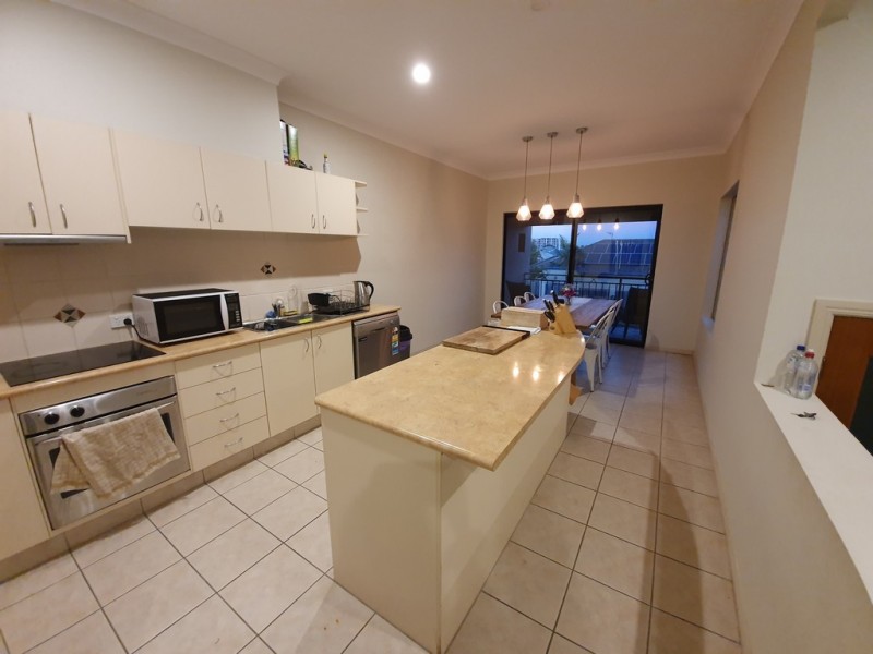 2/9 Magenta Drive, Varsity Lakes QLD 4227