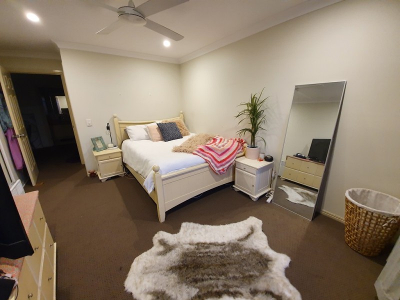 2/9 Magenta Drive, Varsity Lakes QLD 4227