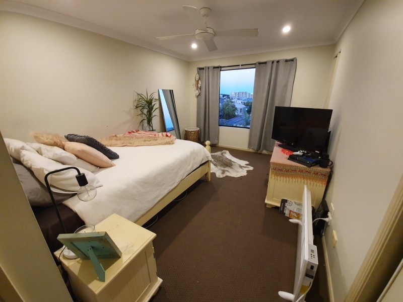 2/9 Magenta Drive, Varsity Lakes QLD 4227