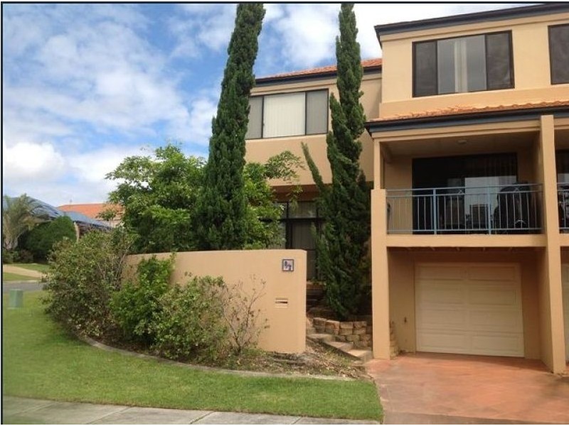 2/9 Magenta Drive, Varsity Lakes QLD 4227