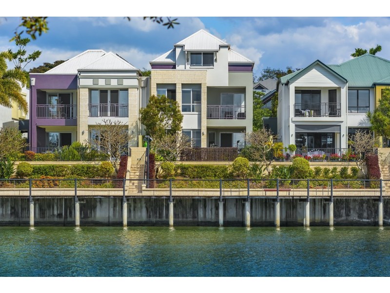 3003 The Boulevard, Carrara QLD 4211