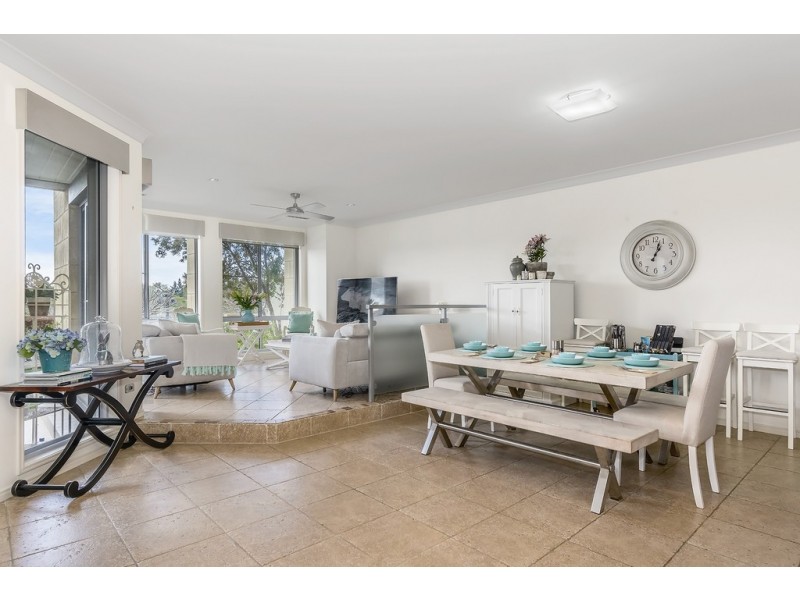 3003 The Boulevard, Carrara QLD 4211