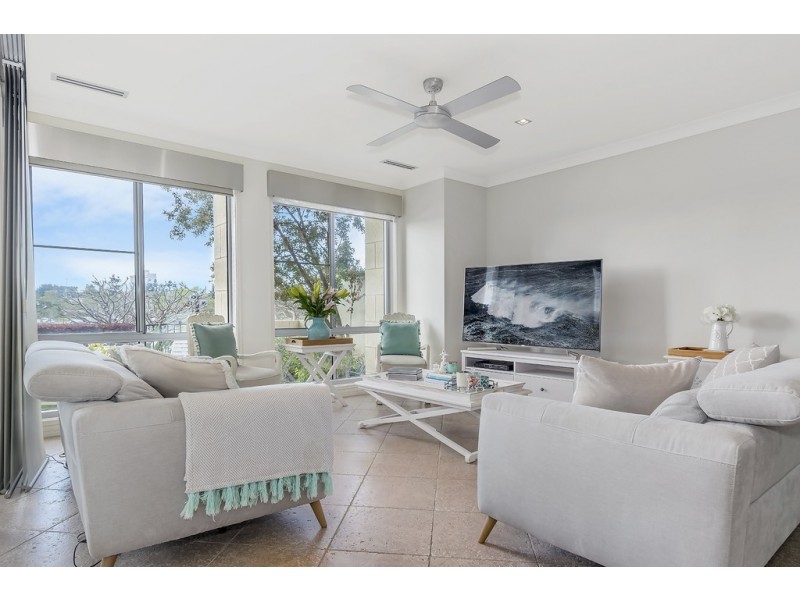 3003 The Boulevard, Carrara QLD 4211