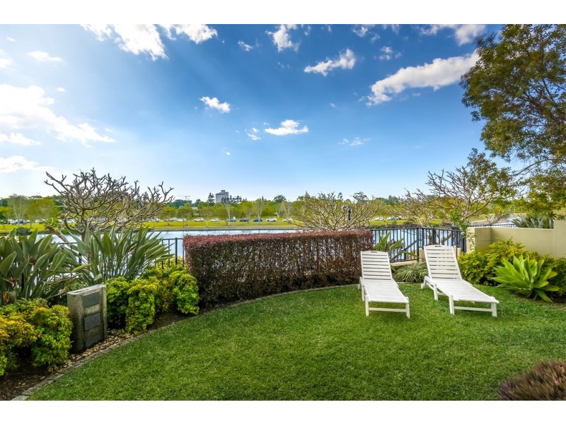 3003 The Boulevard, Carrara QLD 4211