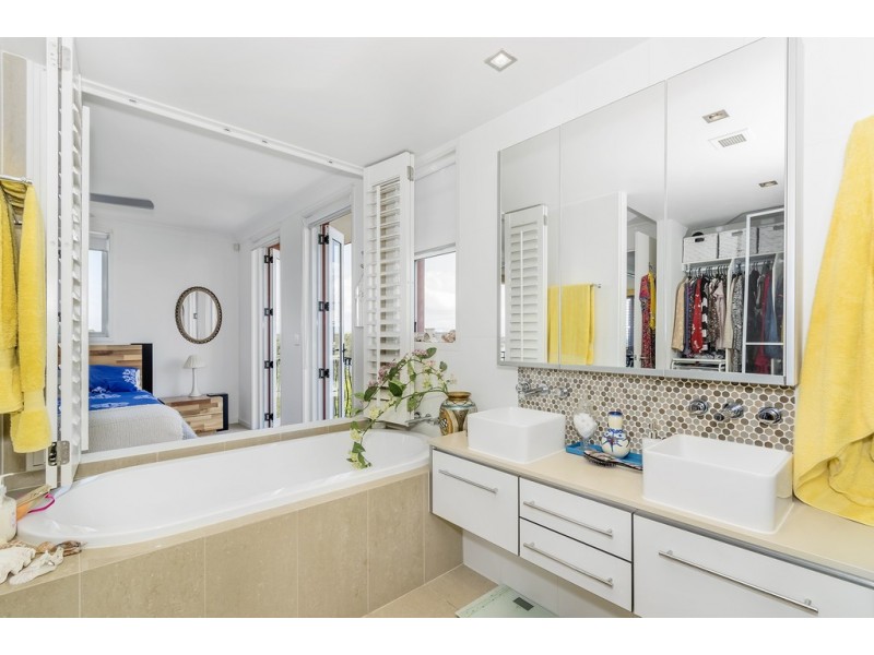 28/3030 The Boulevard, Carrara QLD 4211