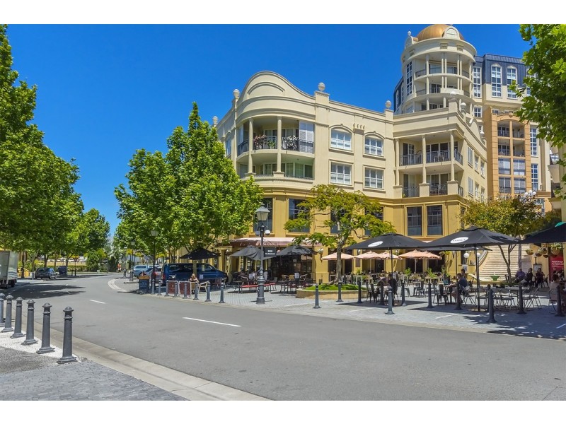 28/3030 The Boulevard, Carrara QLD 4211