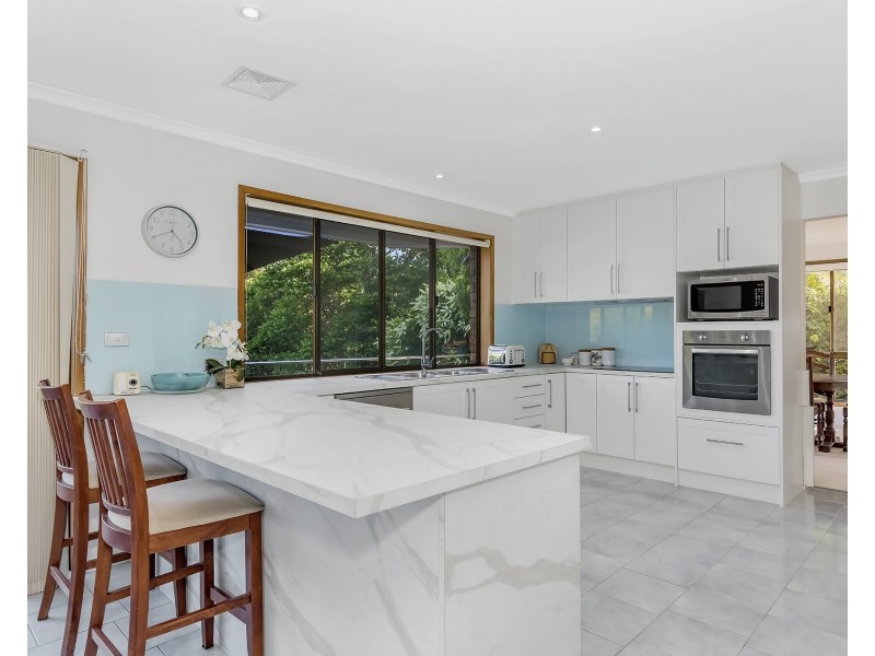 4 Jerrob Court, Carrara QLD 4211