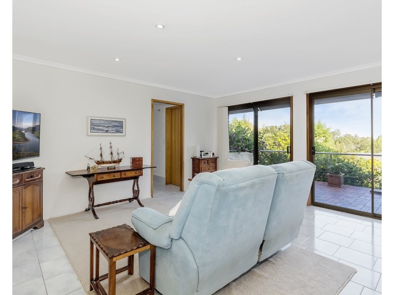 4 Jerrob Court, Carrara QLD 4211