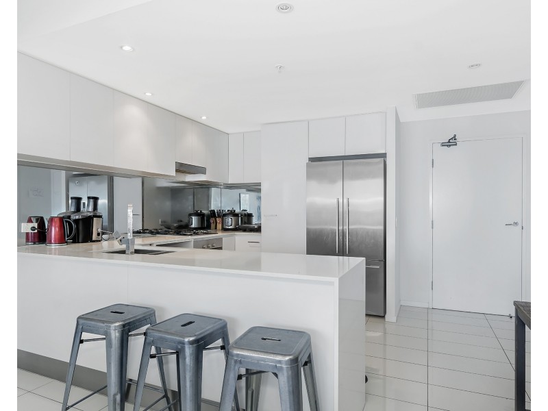 620/19 Imperial Parade, Labrador QLD 4215