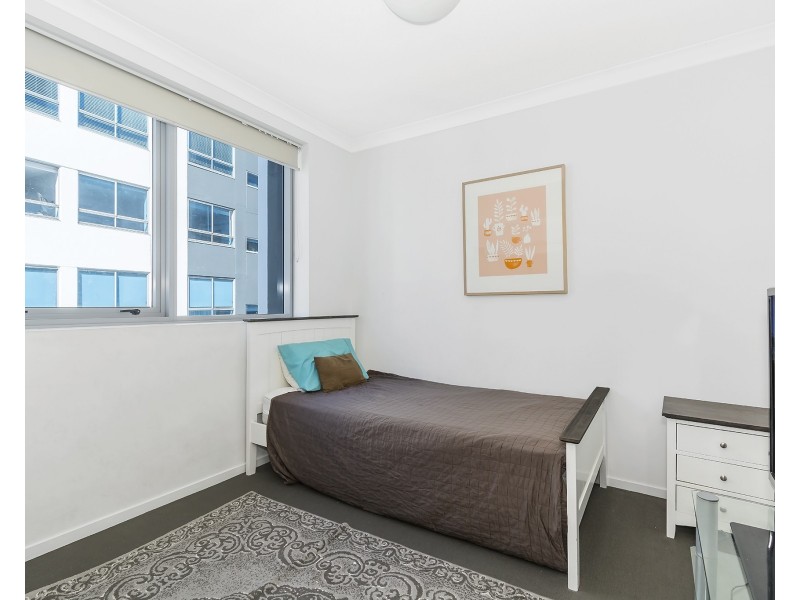 620/19 Imperial Parade, Labrador QLD 4215