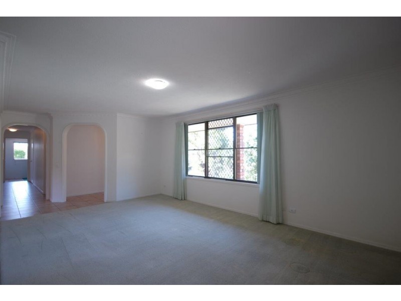 9 Roseville Court, Robina QLD 4226