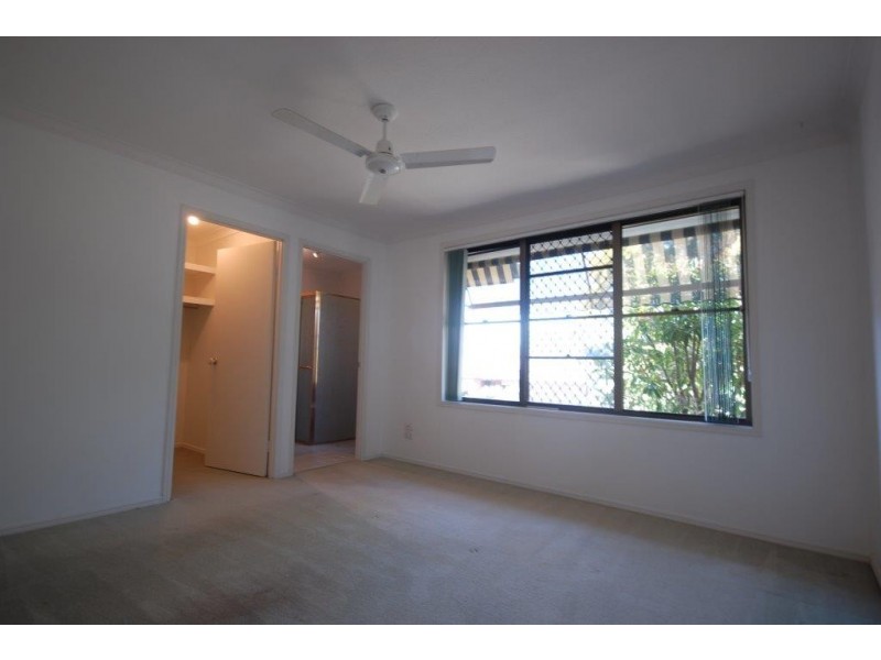 9 Roseville Court, Robina QLD 4226