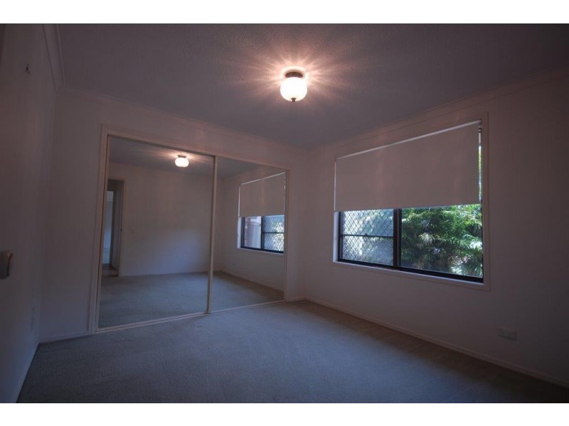 9 Roseville Court, Robina QLD 4226