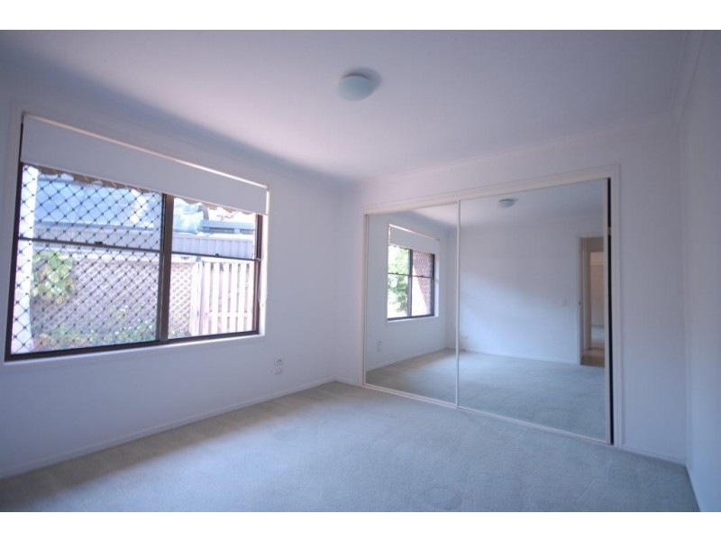 9 Roseville Court, Robina QLD 4226