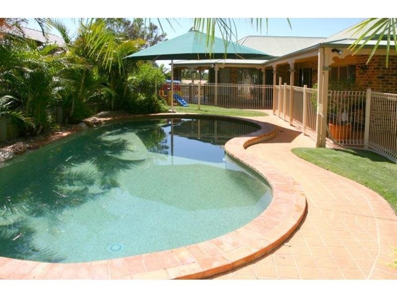 69 Camberwell Circuit, Robina QLD 4226