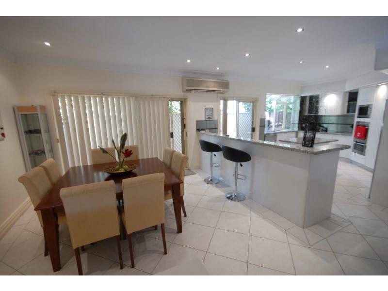 16 Moorabbin Place, Robina QLD 4226