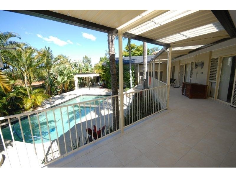 16 Moorabbin Place, Robina QLD 4226