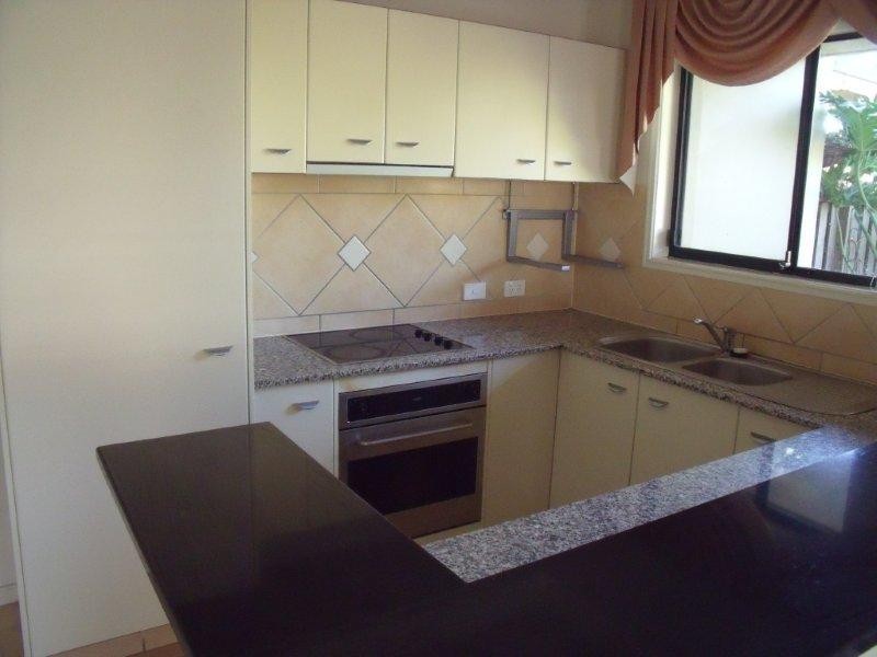 64 Woody Views Way, Robina QLD 4226