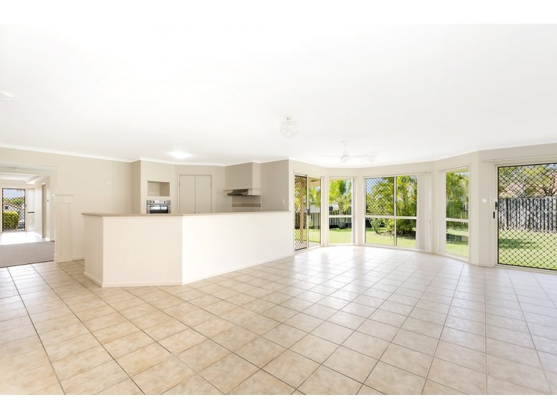 6 Sparford Close, Mudgeeraba QLD 4213